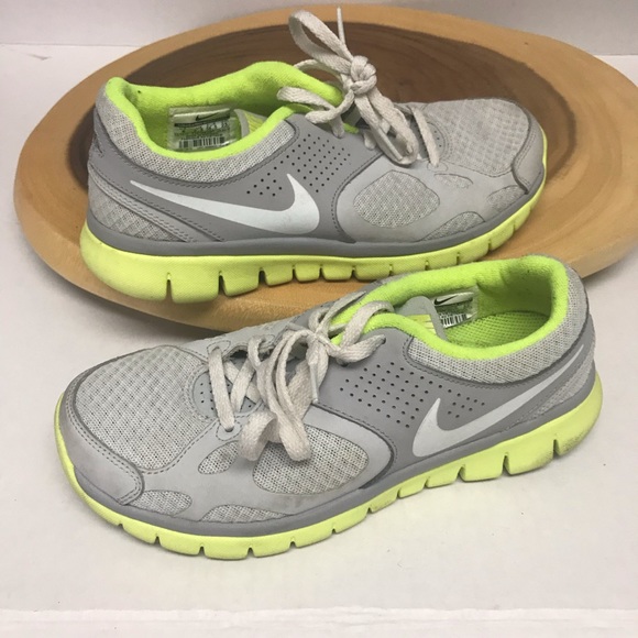 Nike Shoes - Nike Neon Lightweight Running Athletic Sneakers